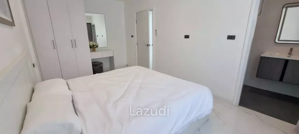 8 Bedrooms 9 Bathrooms 245 SQ.M. Suksabai Villa