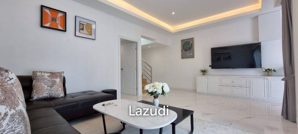 8 Bedrooms 9 Bathrooms 245 SQ.M. Suksabai Villa