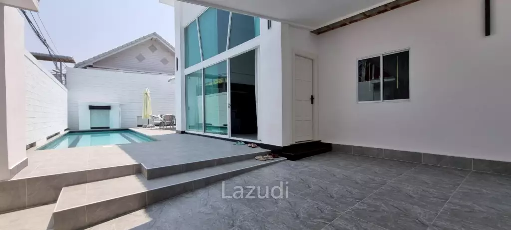 4 Bedrooms 5 Bathrooms 250 SQ.M. Suksabai Villa