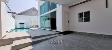 4 Bedrooms 5 Bathrooms 250 SQ.M. Suksabai Villa