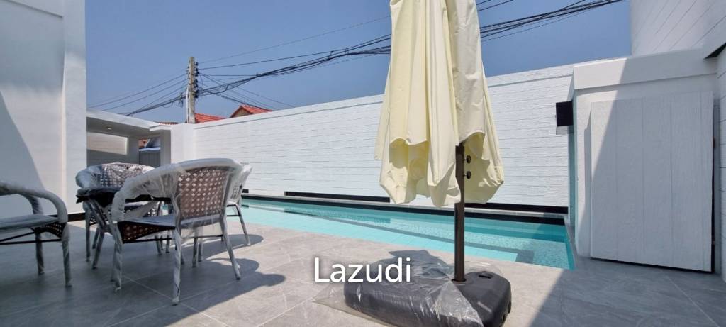4 Bedrooms 5 Bathrooms 250 SQ.M. Suksabai Villa