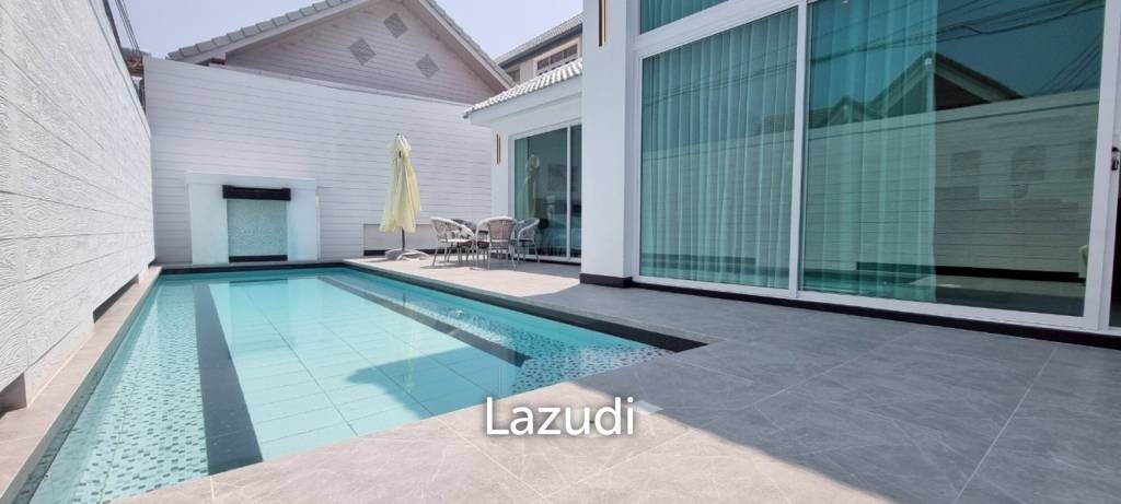 4 Bedrooms 5 Bathrooms 250 SQ.M. Suksabai Villa