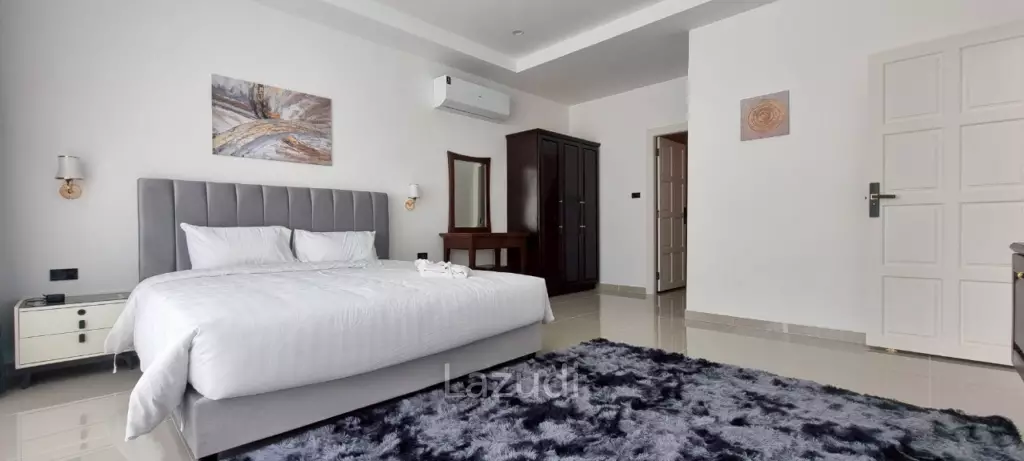 4 Bedrooms 5 Bathrooms 250 SQ.M. Suksabai Villa