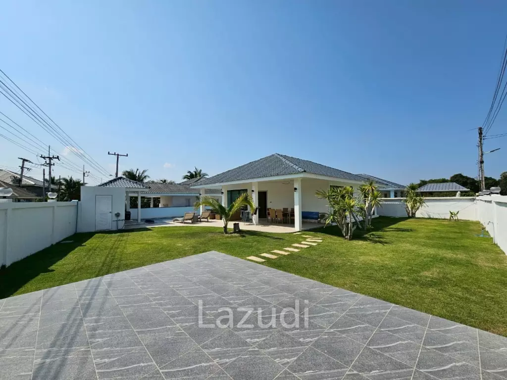 Modern Pool Villa in Hua Hin. 3 Bed, 2 bath.