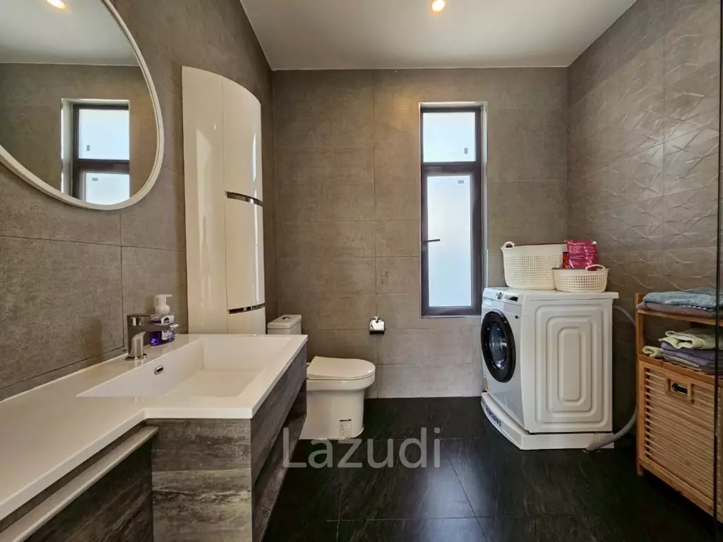 Modern Pool Villa in Hua Hin. 3 Bed, 2 bath.