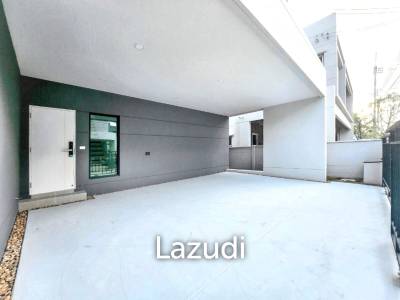 4 Bedroom 5 Bathroom 260 SQ.M. at Centro Bangna