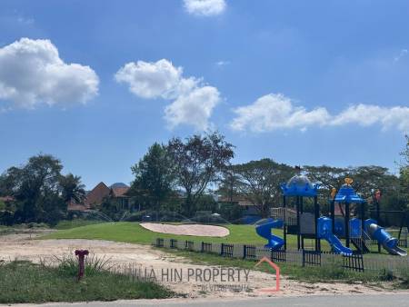 Amity Lakes: Lakeside 3 Bed 3 Bath Pool Villa