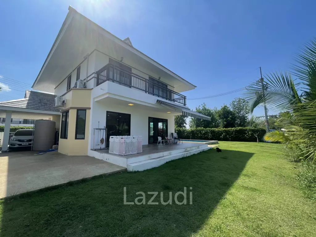 Amity Lakes: Lakeside 3 Bed 3 Bath Pool Villa