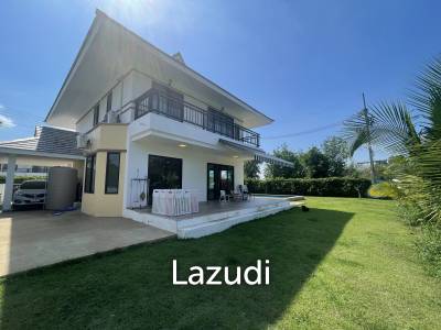 Amity Lakes: Lakeside 3 Bed 3 Bath Pool Villa
