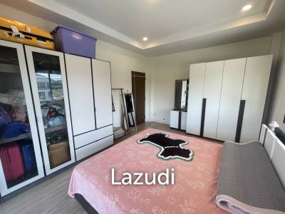 Amity Lakes: Lakeside 3 Bed 3 Bath Pool Villa