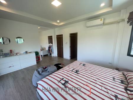 Amity Lakes: Lakeside 3 Bed 3 Bath Pool Villa
