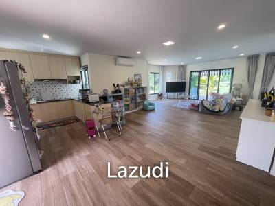 Amity Lakes: Lakeside 3 Bed 3 Bath Pool Villa