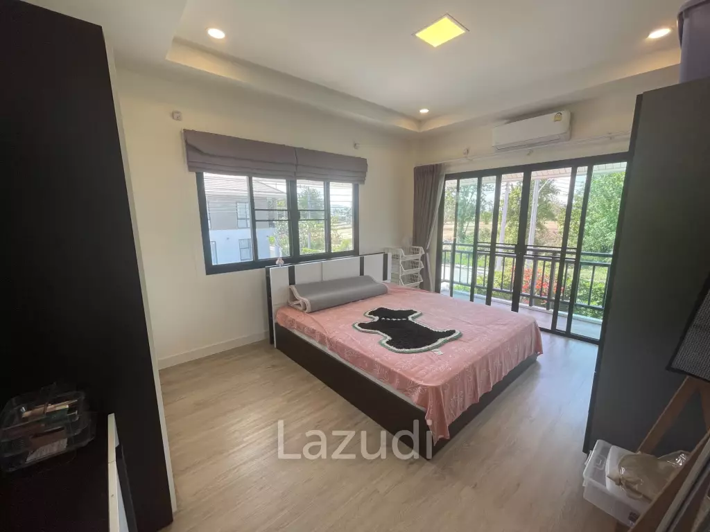 Amity Lakes: Lakeside 3 Bed 3 Bath Pool Villa