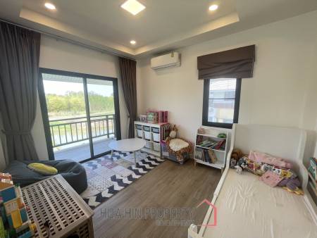 Amity Lakes: Lakeside 3 Bed 3 Bath Pool Villa