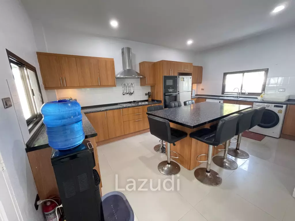 The Heights 1: Mountain view pool villa with guest house and 4 bedrooms and 4 bathrooms