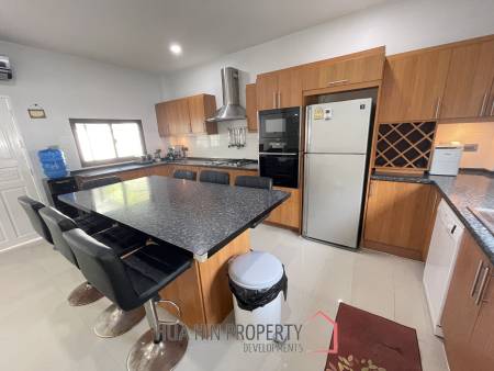 The Heights 1: Mountain view pool villa with guest house and 4 bedrooms and 4 bathrooms