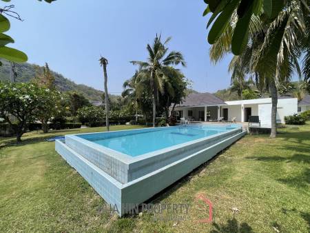 The Heights 1: Mountain view pool villa with guest house and 4 bedrooms and 4 bathrooms