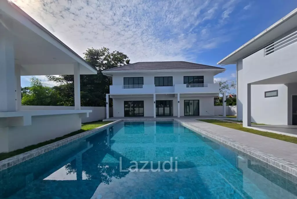 Brand New 4 Bedroom Pool Villa In Rawai