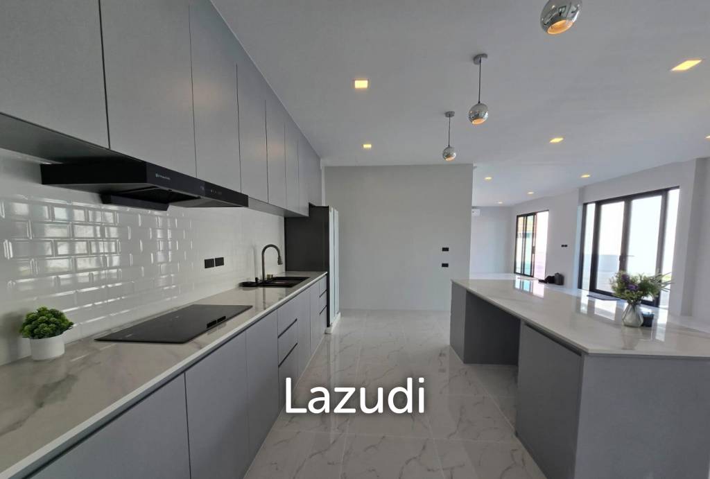 Brand New 4 Bedroom Pool Villa In Rawai