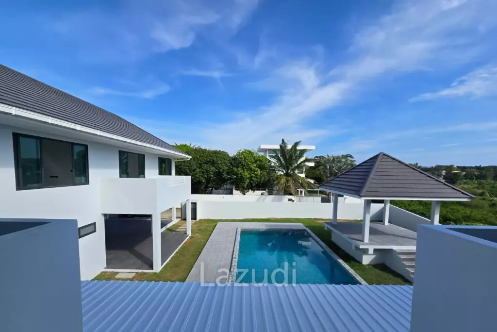 Brand New 4 Bedroom Pool Villa In Rawai