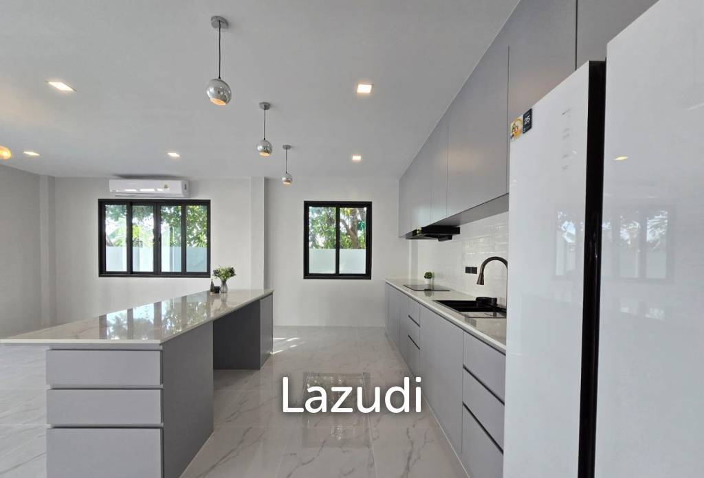 Brand New 4 Bedroom Pool Villa In Rawai