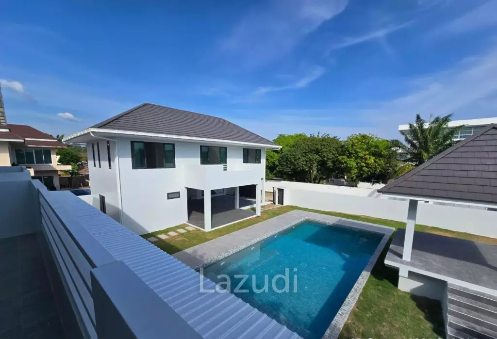 Brand New 4 Bedroom Pool Villa In Rawai