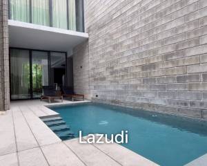 2 Beds 3 Baths 245 SQ.M. Cross Pattaya Oceanphere