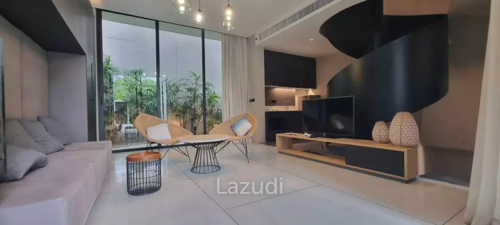 2 Beds 3 Baths 245 SQ.M. Cross Pattaya Oceanphere