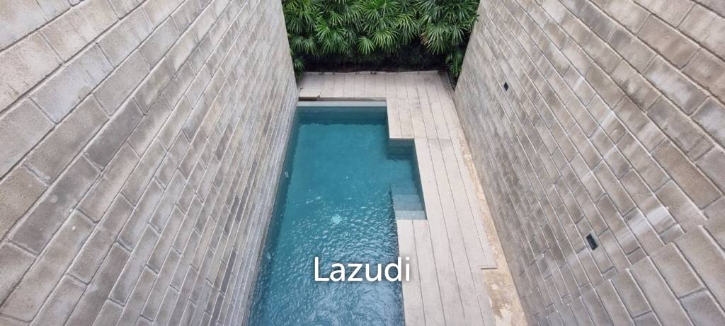 2 Beds 3 Baths 245 SQ.M. Cross Pattaya Oceanphere