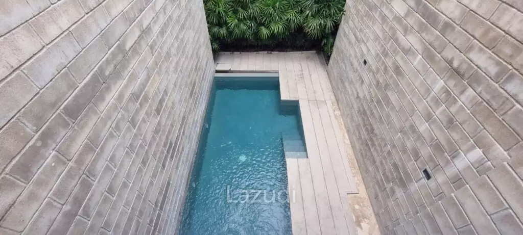 2 Beds 3 Baths 245 SQ.M. Cross Pattaya Oceanphere