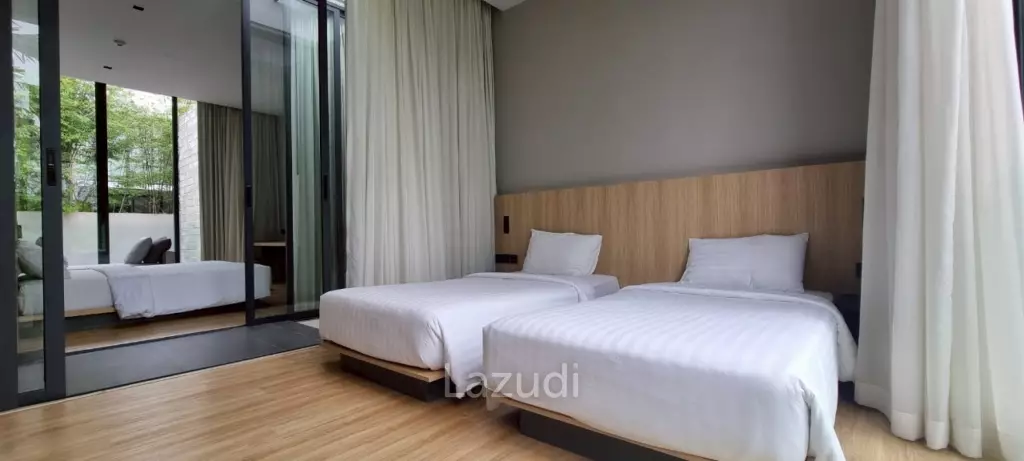 2 Beds 3 Baths 245 SQ.M. Cross Pattaya Oceanphere