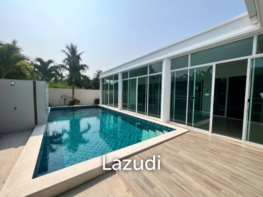 380 ตร.ม 3 เตียง 3 อาบน้ำ วิลล่า For ขาย