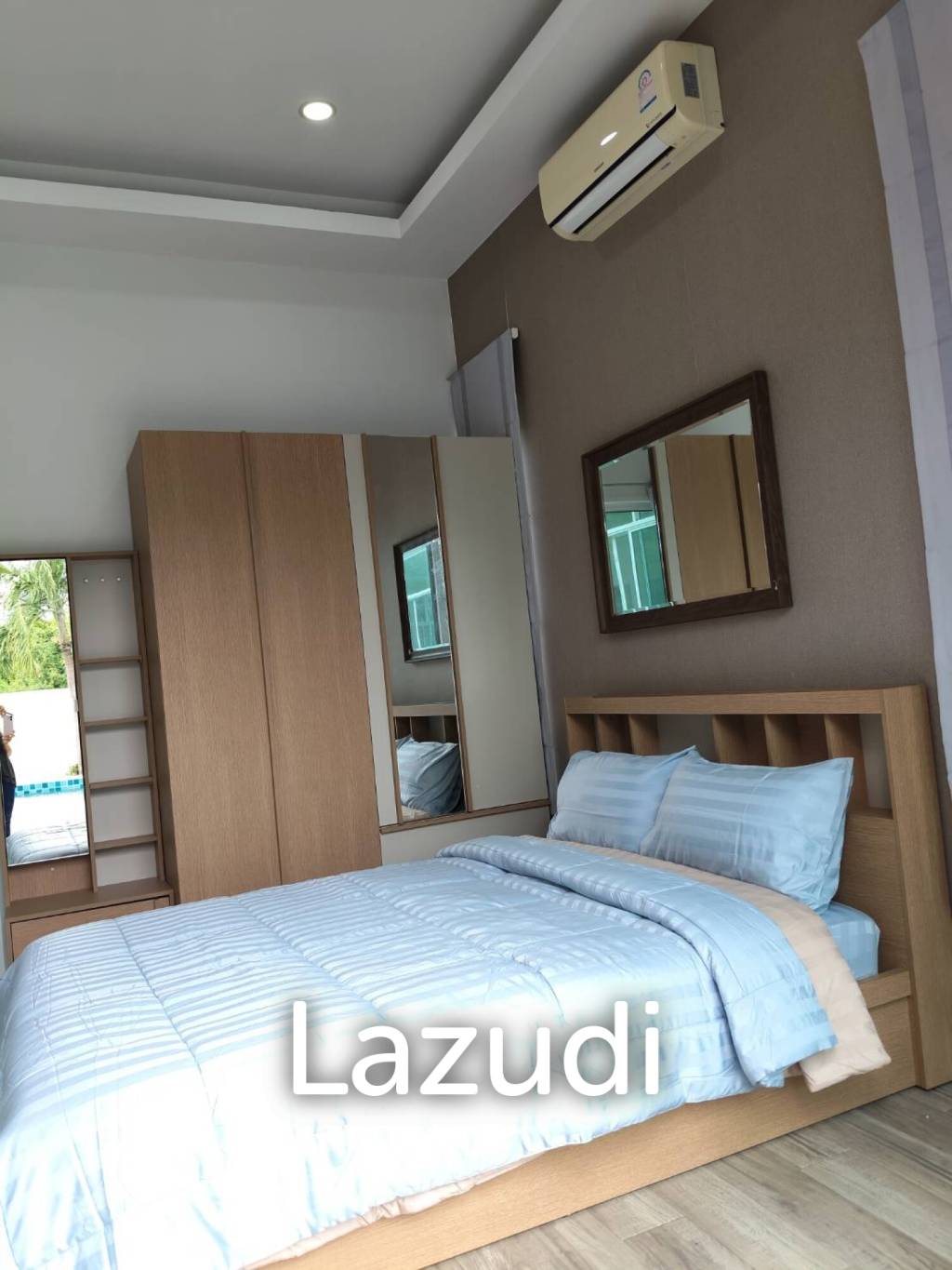 380 ตร.ม 3 เตียง 3 อาบน้ำ วิลล่า For ขาย