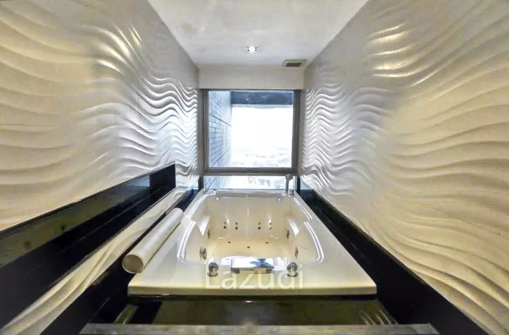 5 Bed 6 Bath 400 SQ.M All Season Mansion