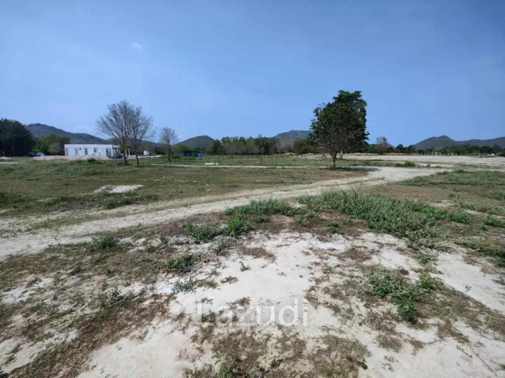 ขายที่ดิน 1-0-65 ไร่ พร้อมวิวภูเขาที่สวยงามในหินเหล็กไฟ หัวหิน