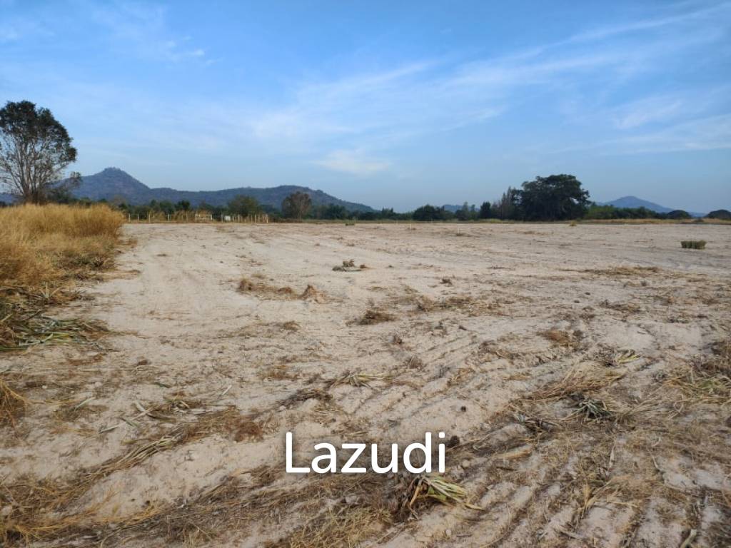 261 SqWa Corner Home Building Plot Located Near Black Mountain Golf - For Sale