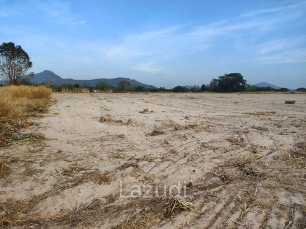 261 SqWa Corner Home Building Plot Located Near Black Mountain Golf - For Sale