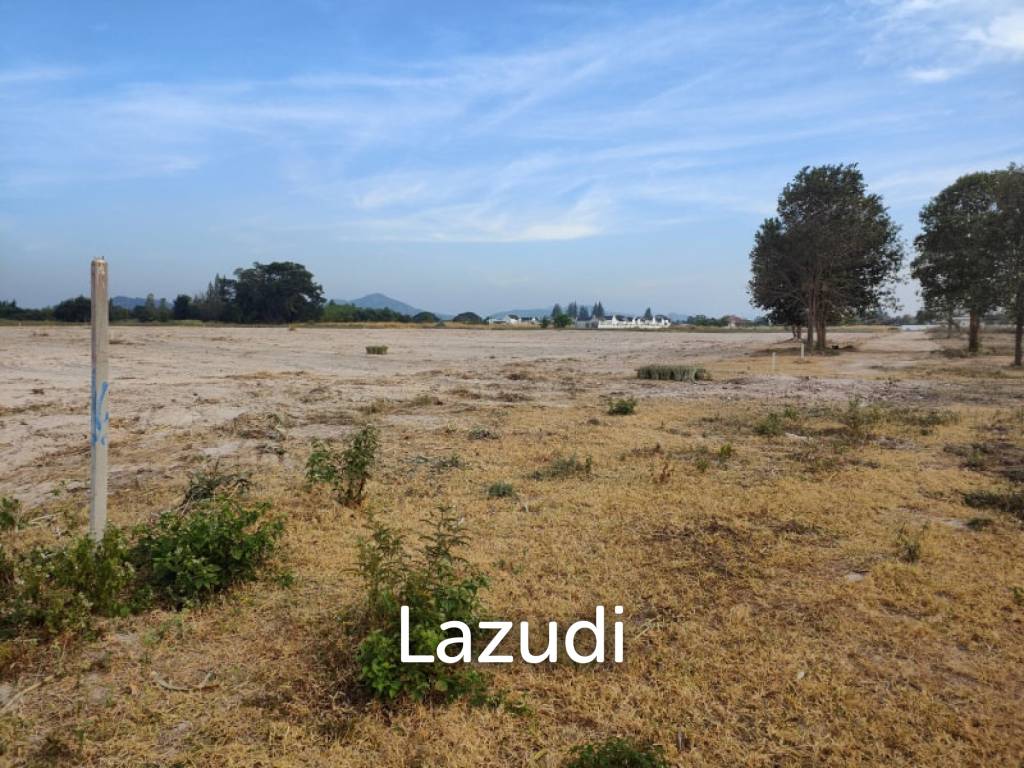 261 SqWa Corner Home Building Plot Located Near Black Mountain Golf - For Sale