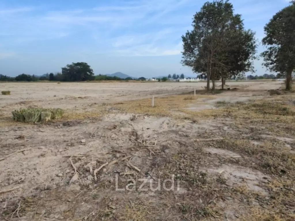 261 SqWa Corner Home Building Plot Located Near Black Mountain Golf - For Sale