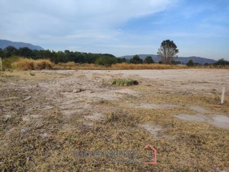 261 SqWa Corner Home Building Plot Located Near Black Mountain Golf - For Sale