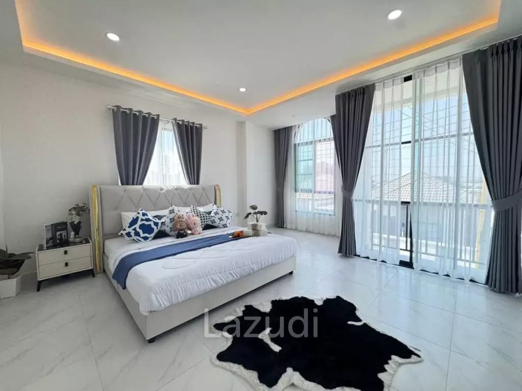 2 Bed 3 Bath 92 SQ.M Grand Town Home 2