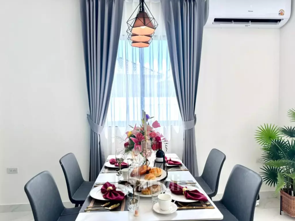 2 Bed 3 Bath 92 SQ.M Grand Town Home 2