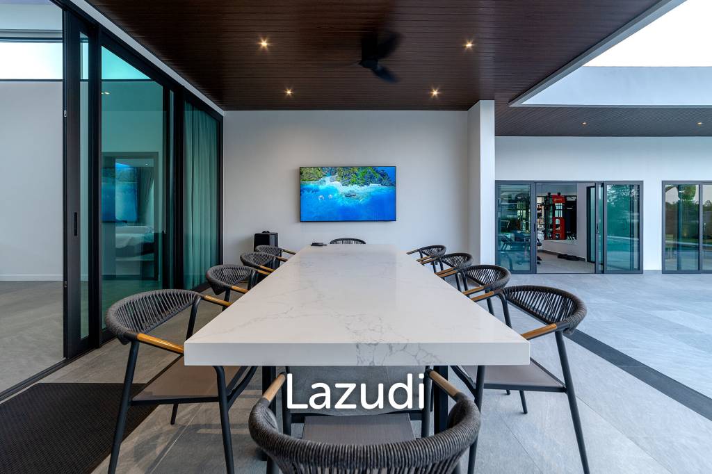 6 Beds 8 Baths 866 SQ.M. Siam Royal View Pattaya