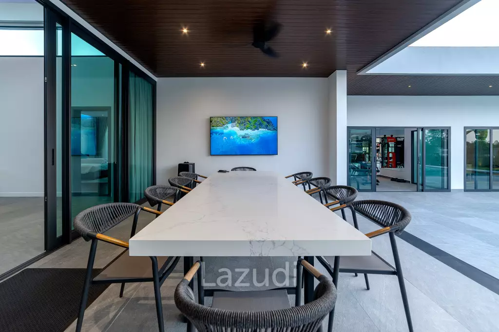 6 Beds 8 Baths 866 SQ.M. Siam Royal View Pattaya