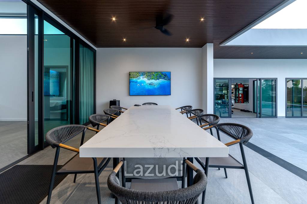 6 Beds 8 Baths 866 SQ.M. Siam Royal View Pattaya