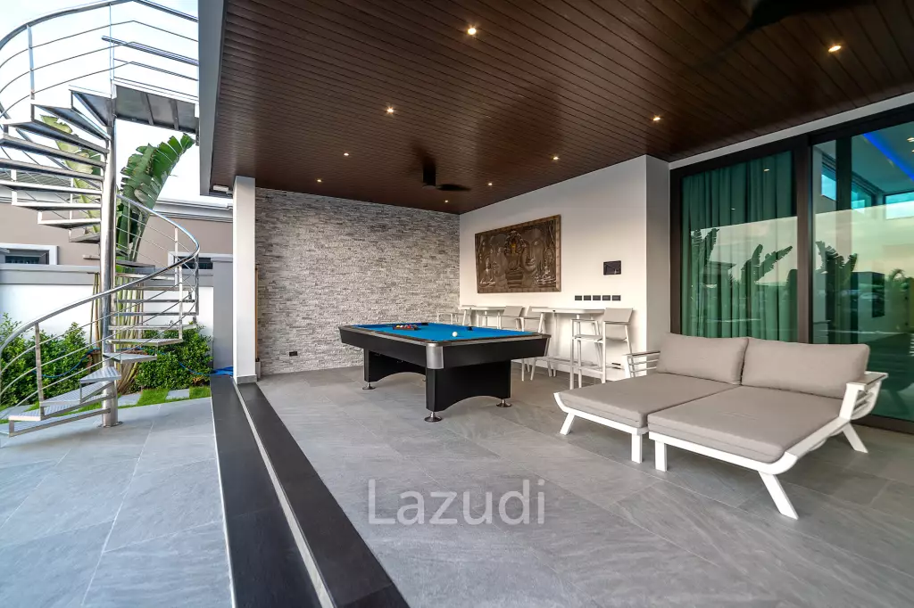 6 Beds 8 Baths 866 SQ.M. Siam Royal View Pattaya
