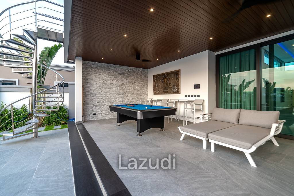 6 Beds 8 Baths 866 SQ.M. Siam Royal View Pattaya