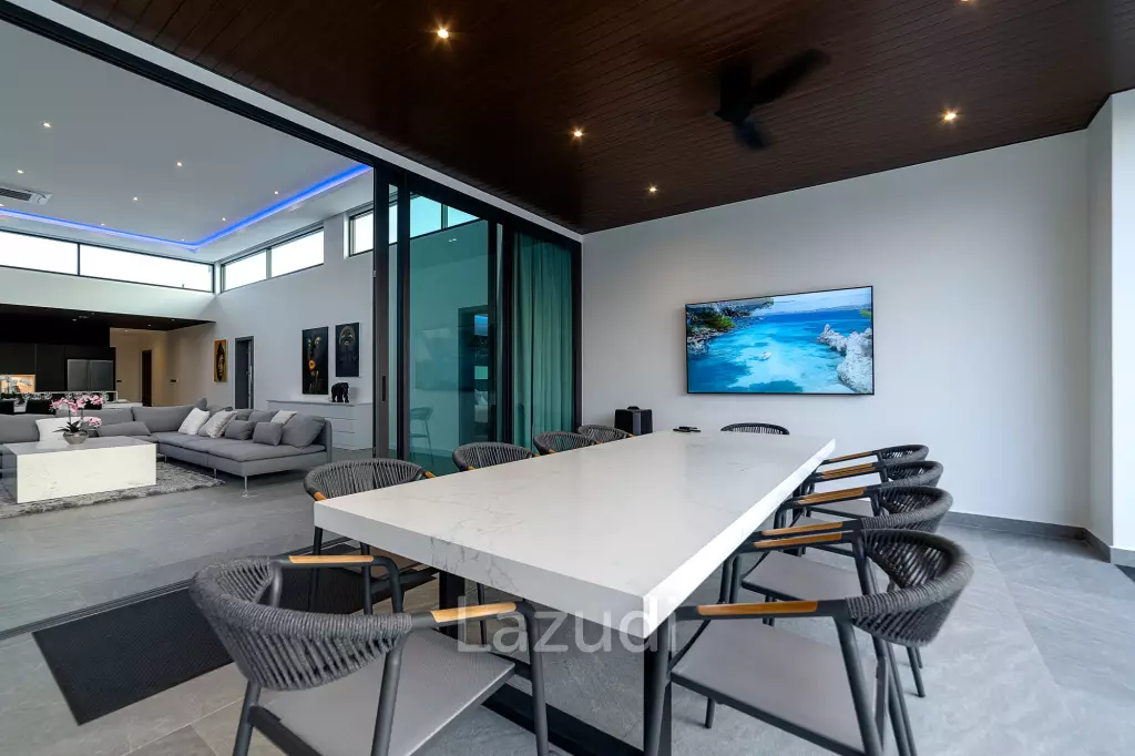 6 Beds 8 Baths 866 SQ.M. Siam Royal View Pattaya