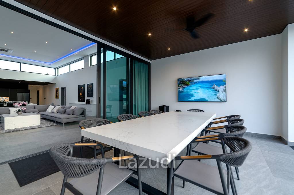 6 Beds 8 Baths 866 SQ.M. Siam Royal View Pattaya