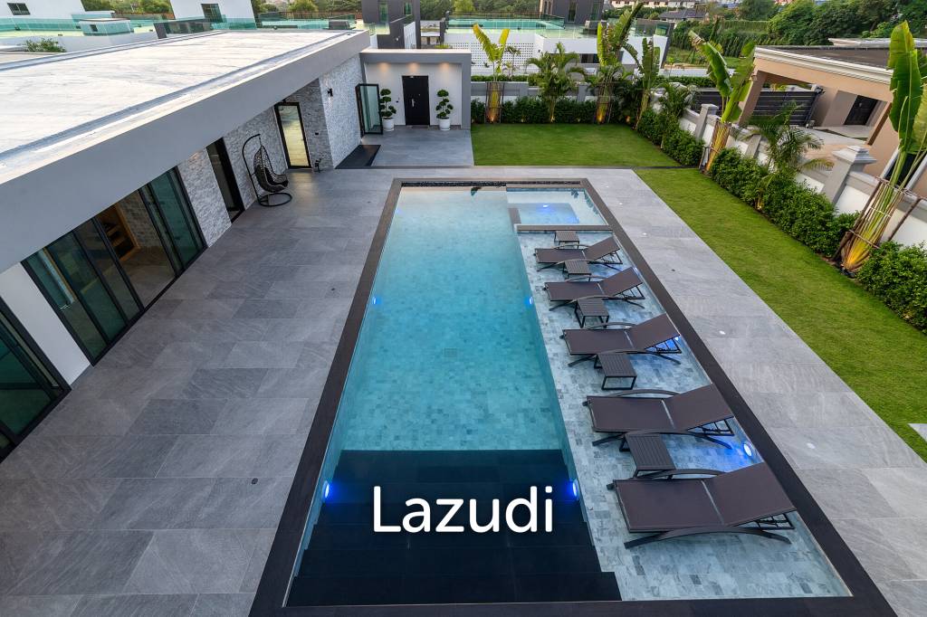 6 Beds 8 Baths 866 SQ.M. Siam Royal View Pattaya